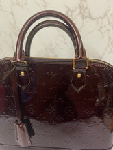 Load image into Gallery viewer, LOUIS VUITTON Alma PM Vernis Amarante
