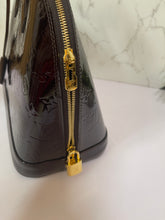 Load image into Gallery viewer, LOUIS VUITTON Alma PM Vernis Amarante
