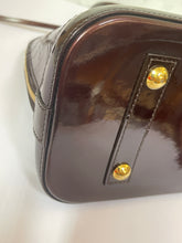 Load image into Gallery viewer, LOUIS VUITTON Alma PM Vernis Amarante
