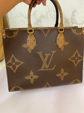 Load image into Gallery viewer, LOUIS VUITTON On-The-Go Reverse MM (2020)
