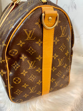 Load image into Gallery viewer, LOUIS VUITTON Keepall 45 Bandoulière Monogram
