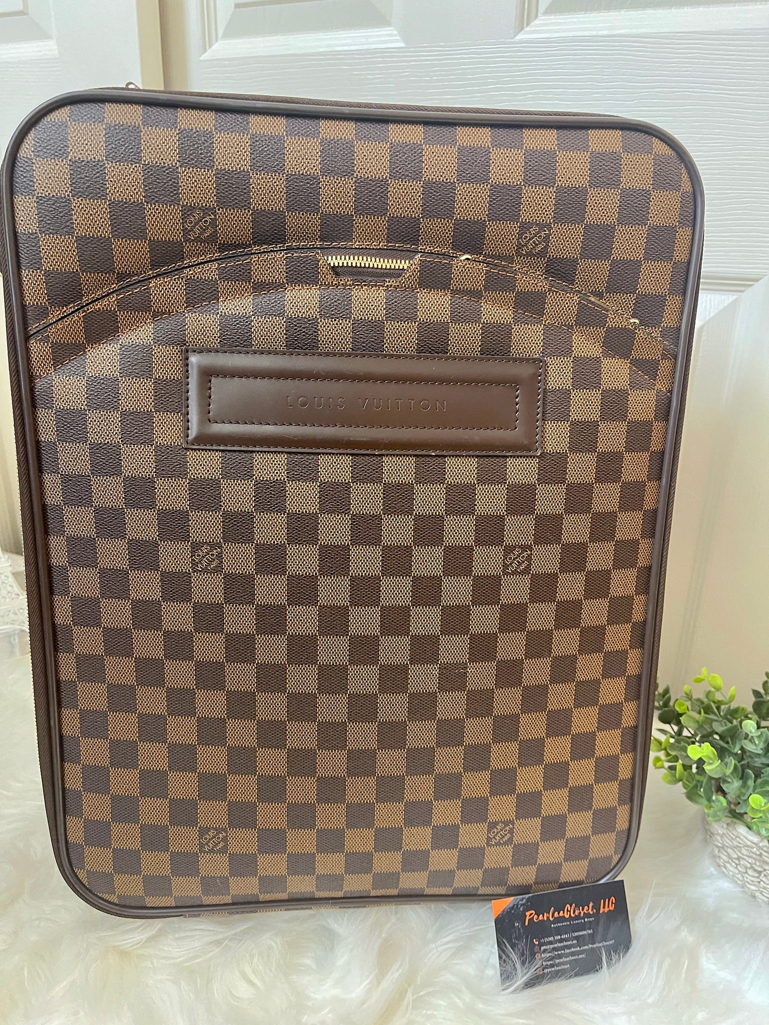 LOUIS VUITTON Damier Ebene Canvas Pegase 45 Luggage – PearlaaClosetLLC