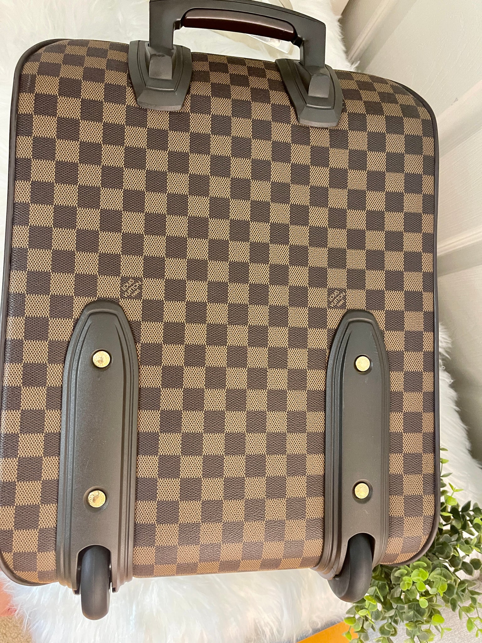 Louis Vuitton Damier Ebene Pegase 45 Roller Suitcase For Sale at