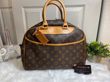 Load image into Gallery viewer, LOUIS VUITTON Deauville Monogram
