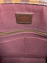 Load image into Gallery viewer, LOUIS VUITTON Sac Plat Damier Canvas PM
