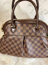 Load image into Gallery viewer, LOUIS VUITTON Trevi PM Damier Ebene

