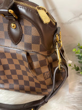 Load image into Gallery viewer, LOUIS VUITTON Trevi PM Damier Ebene
