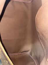 Load image into Gallery viewer, LOUIS VUITTON Monogram Bandoulière Speedy 35
