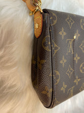Load image into Gallery viewer, LOUIS VUITTON Monogram Favorite MM
