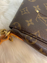 Load image into Gallery viewer, LOUIS VUITTON Monogram Favorite MM
