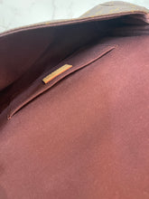 Load image into Gallery viewer, LOUIS VUITTON Monogram Favorite MM
