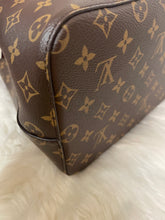 Load image into Gallery viewer, LOUIS VUITTON Red Neonoe Monogram

