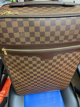 Load image into Gallery viewer, LOUIS VUITTON Pegase 55 Damier Ebene
