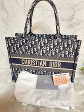 Load image into Gallery viewer, CHRISTIAN DIOR Book Tote MM
