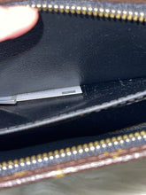 Load image into Gallery viewer, LOUIS VUITTON Poche Toilette (BRAND NEW)
