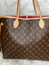 Load image into Gallery viewer, LOUIS VUITTON Monogram Neverfull GM
