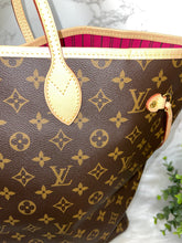 Load image into Gallery viewer, LOUIS VUITTON Monogram Neverfull GM
