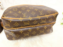Load image into Gallery viewer, LOUIS VUITTON Reporter PM
