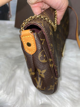 Load image into Gallery viewer, LOUIS VUITTON Monogram Favorite MM
