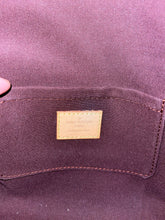 Load image into Gallery viewer, LOUIS VUITTON Monogram Favorite MM
