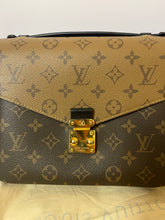 Load image into Gallery viewer, LOUIS VUITTON Monogram Reverse Canvas Pochette Metis
