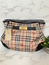 Load image into Gallery viewer, BURBERRY Golderton Tote
