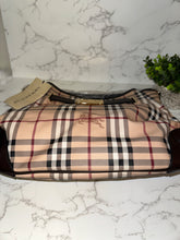Load image into Gallery viewer, BURBERRY Golderton Tote
