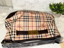 Load image into Gallery viewer, BURBERRY Golderton Tote
