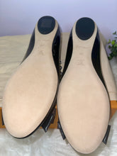 Load image into Gallery viewer, LOUIS VUITTON x FORNASETTI Popi Ballerina Shoes
