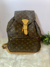 Load image into Gallery viewer, LOUIS VUITTON Montsouris Backpack GM
