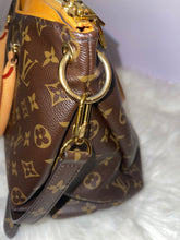 Load image into Gallery viewer, LOUIS VUITTON Pallas Monogram MM

