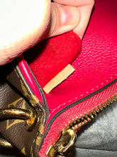 Load image into Gallery viewer, LOUIS VUITTON Pallas BB

