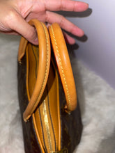 Load image into Gallery viewer, LOUIS VUITTON Pallas Monogram MM
