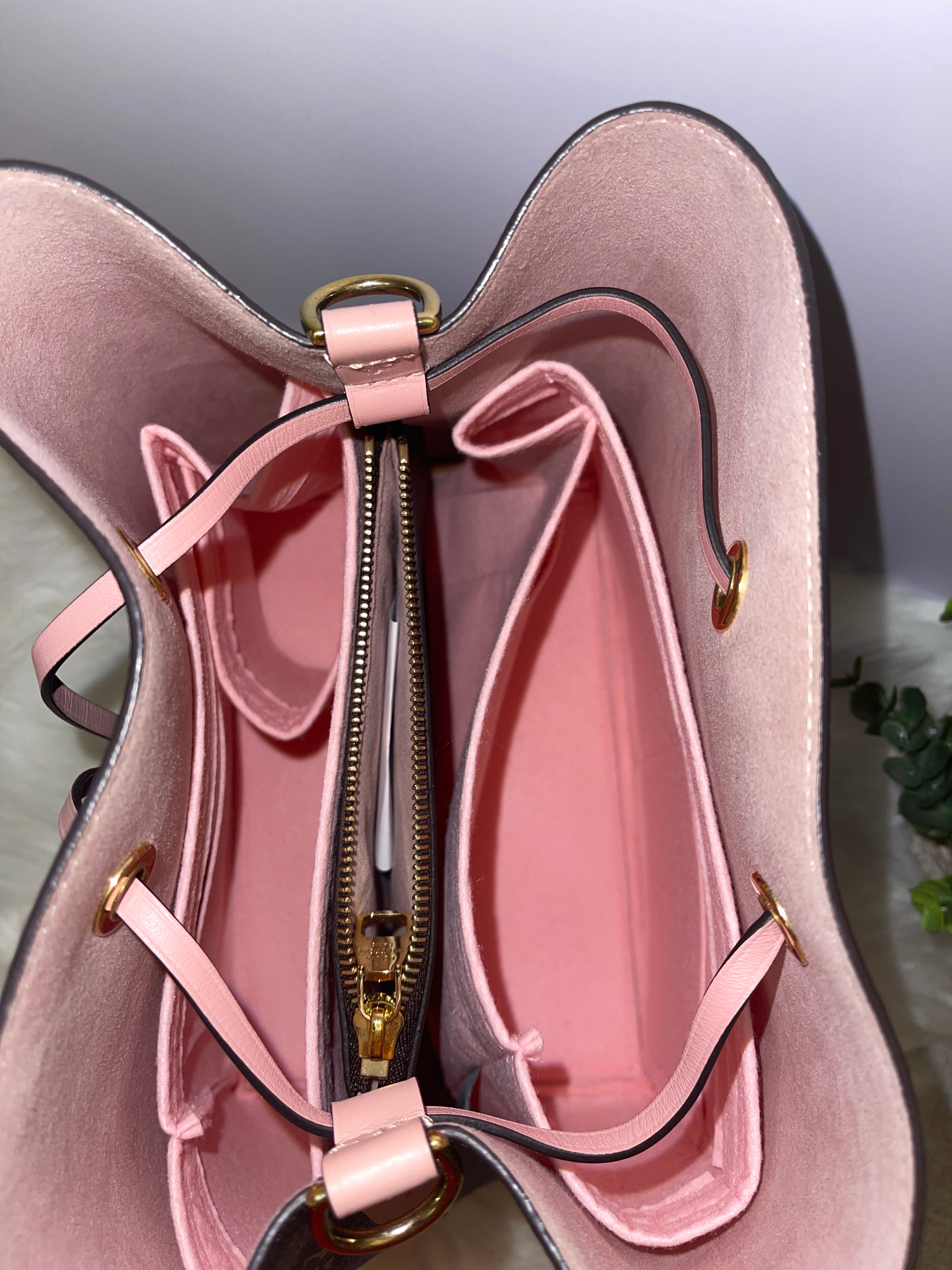 3D model Louis Vuitton Neonoe MM Bag Monogram Rose Poudre Pink