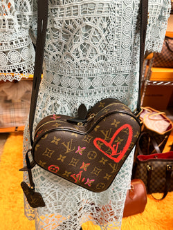 LOUIS VUITTON Monogram Fall In Love Sac Coeur