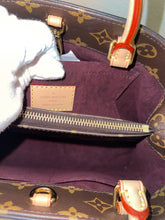 Load image into Gallery viewer, LOUIS VUITTON Monogram Canvas Montaigne BB Bag
