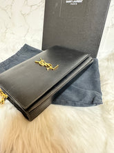 Load image into Gallery viewer, YSL Caviar Wallet On Chain
