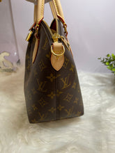 Load image into Gallery viewer, LOUIS VUITTON Boetie PM Monogram
