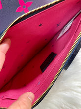 Load image into Gallery viewer, LOUIS VUITTON Neverfull MM Midnight Fuchsia
