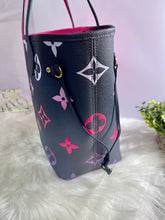 Load image into Gallery viewer, LOUIS VUITTON Neverfull MM Midnight Fuchsia
