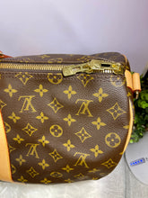 Load image into Gallery viewer, LOUIS VUITTON Keepall Bandouliere 50 Monogram
