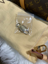 Load image into Gallery viewer, LOUIS VUITTON Keepall Bandouliere 50 Monogram
