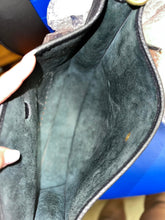 Load image into Gallery viewer, HERMES Clemence Leather Evelyne GM - Black
