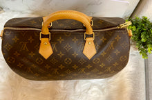 Load image into Gallery viewer, Louis Vuitton Speedy 35 Bandouliere
