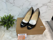 Load image into Gallery viewer, Christian Louboutin Simple Pump Black
