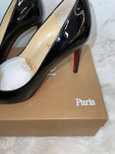 Load image into Gallery viewer, Christian Louboutin Simple Pump Black
