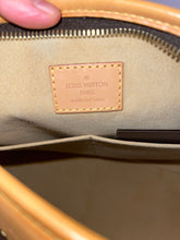 Load image into Gallery viewer, LOUIS VUITTON Monogram Canvas Estrela MM Bag
