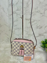 Load image into Gallery viewer, LOUIS VUITTON Damier Azur Saingtogne Eau de Rose
