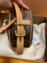Load image into Gallery viewer, Louis Vuitton Boetie Souple PM
