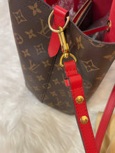 Load image into Gallery viewer, LOUIS VUITTON Coquelicot Monogram Canvas Neonoe
